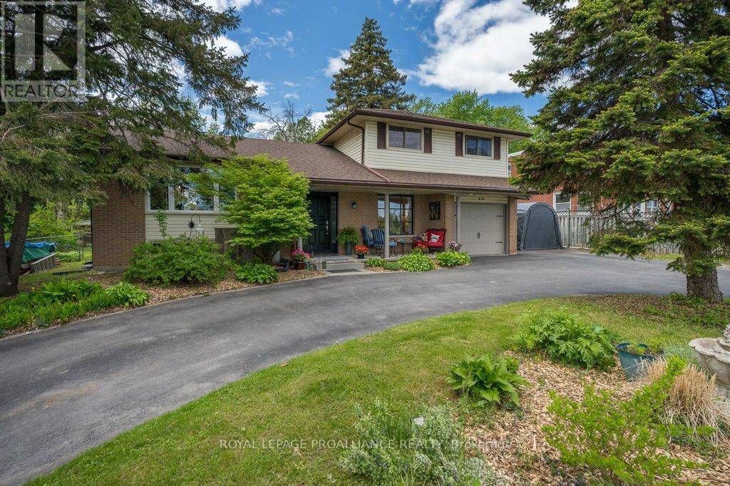 Belleville (belleville Ward), ON K8P3Y8,44 SIDNEY STREET