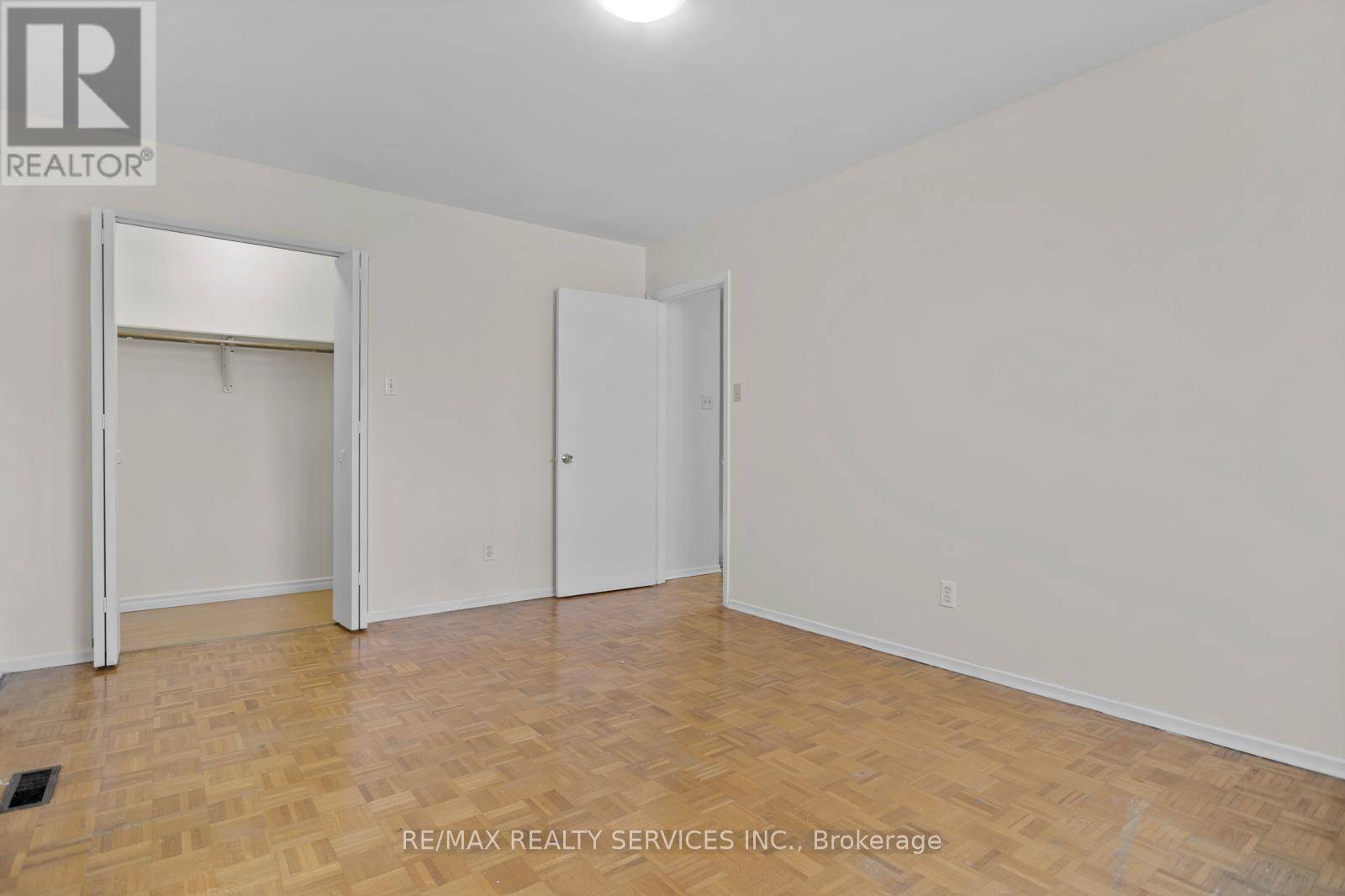 London East (east C), ON N5Y1T9,205 Boullee ST #26