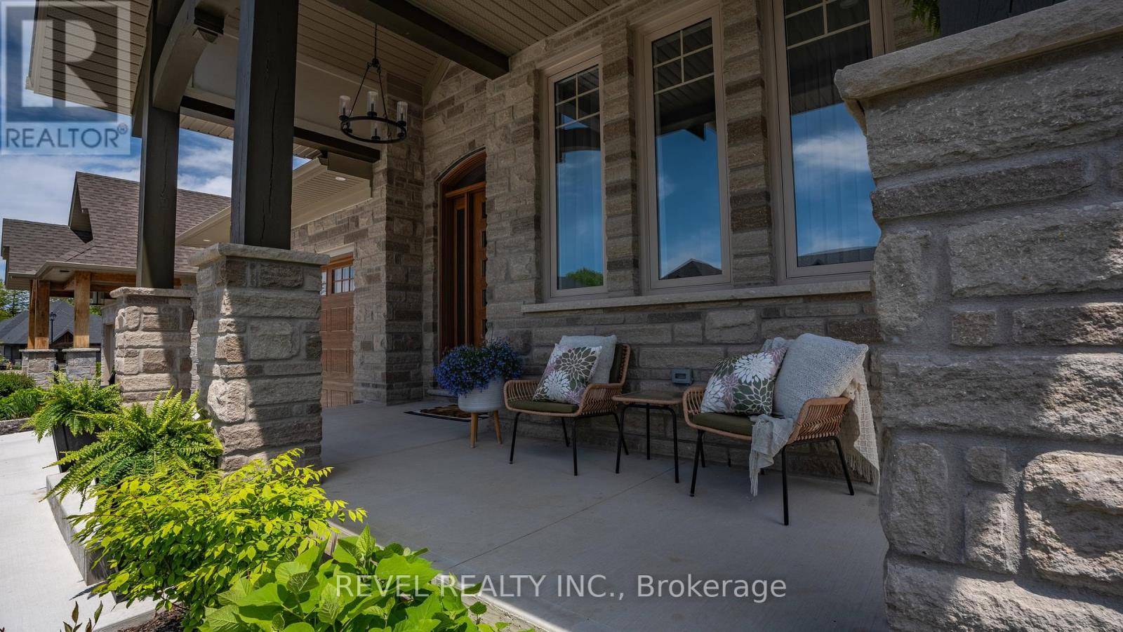 Norfolk (port Dover), ON N0A1N7,52 BEECHNUT LANE