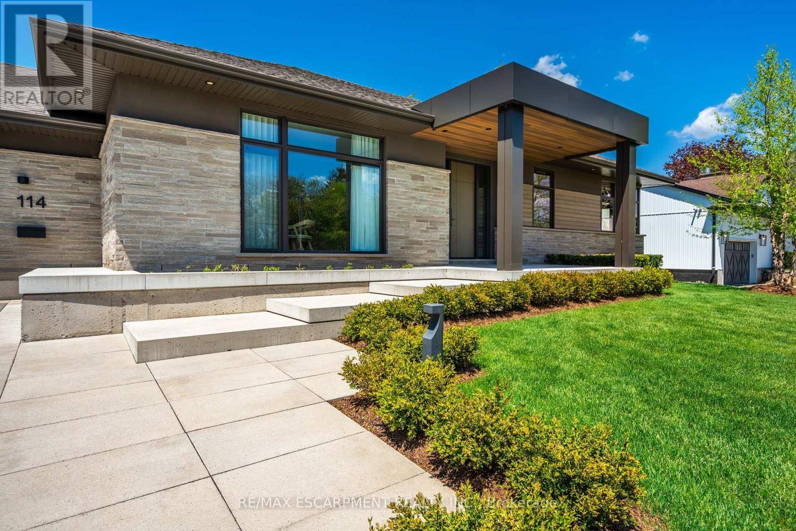 Hamilton (waterdown), ON L9H7G3,114 OVERDALE AVENUE