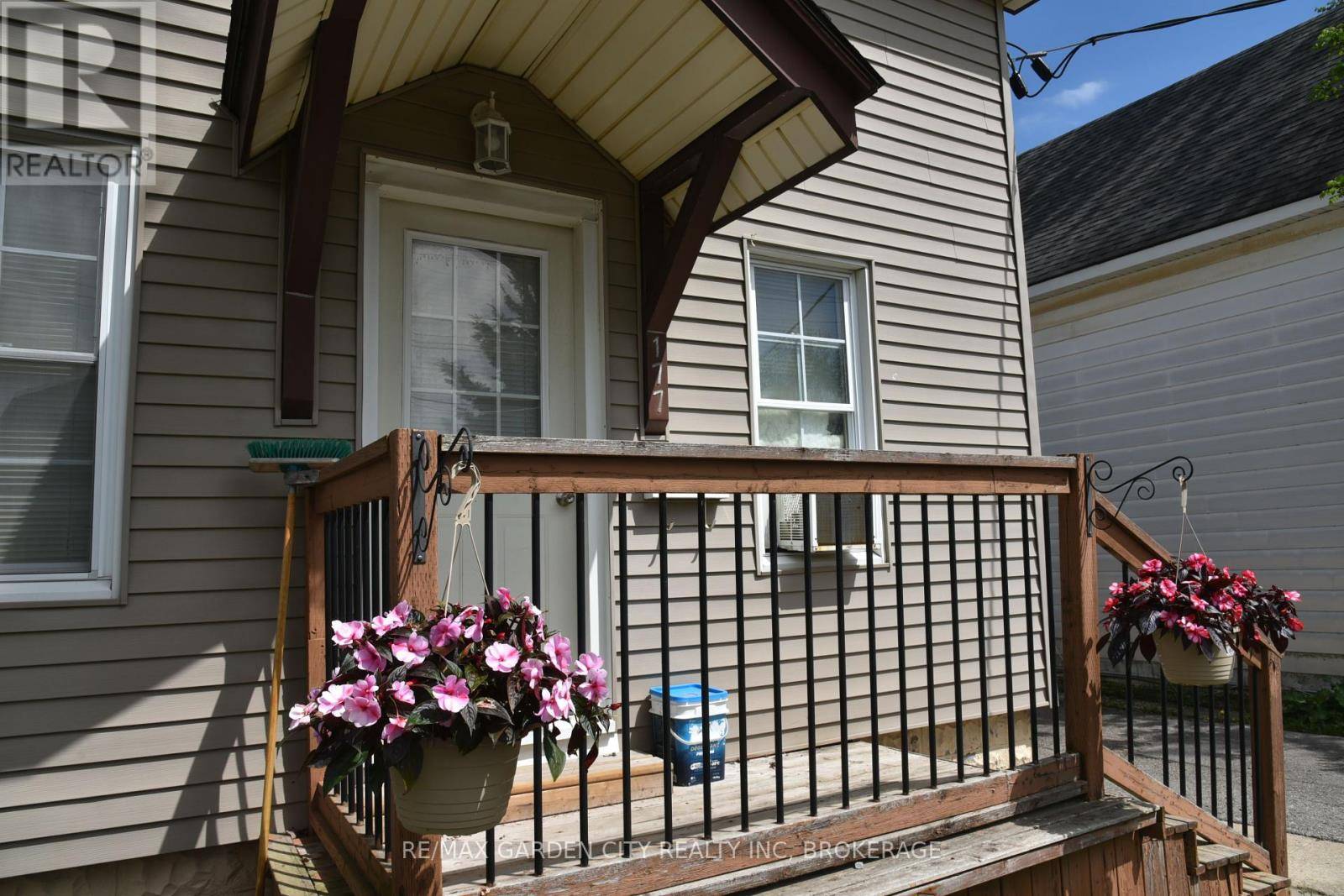 Port Colborne (main Street), ON L3K4M5,177 ERIE STREET