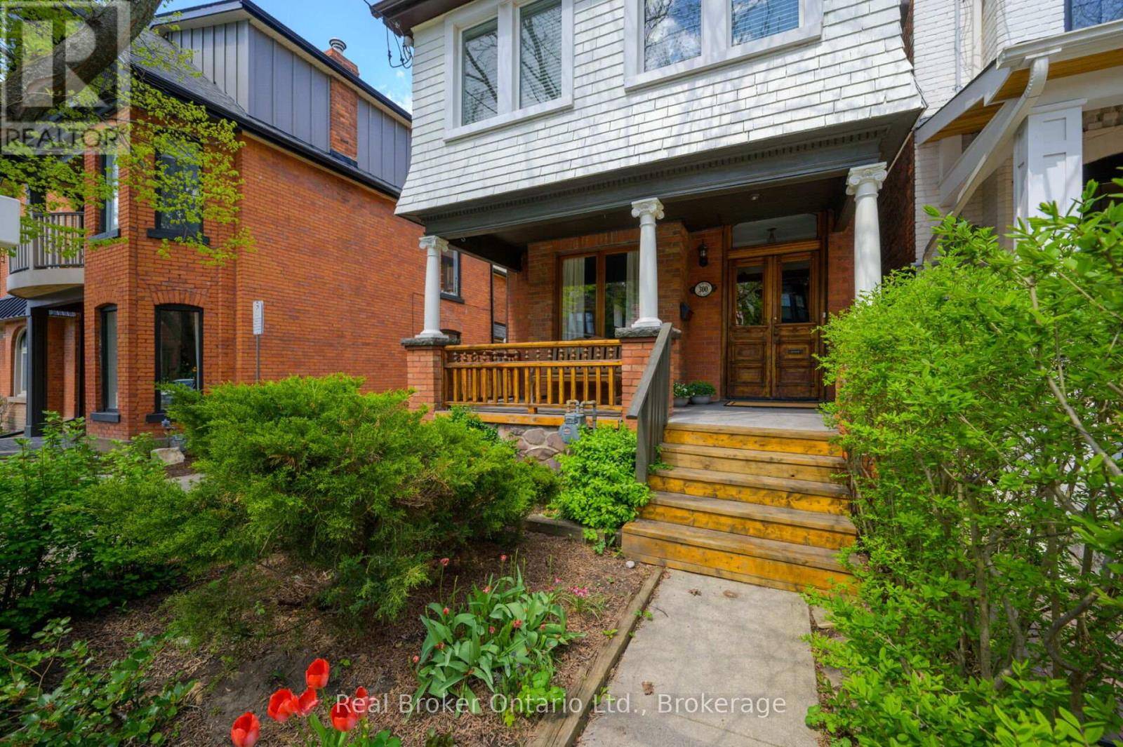 Hamilton (kirkendall), ON L8P2E5,300 CHARLTON AVENUE W