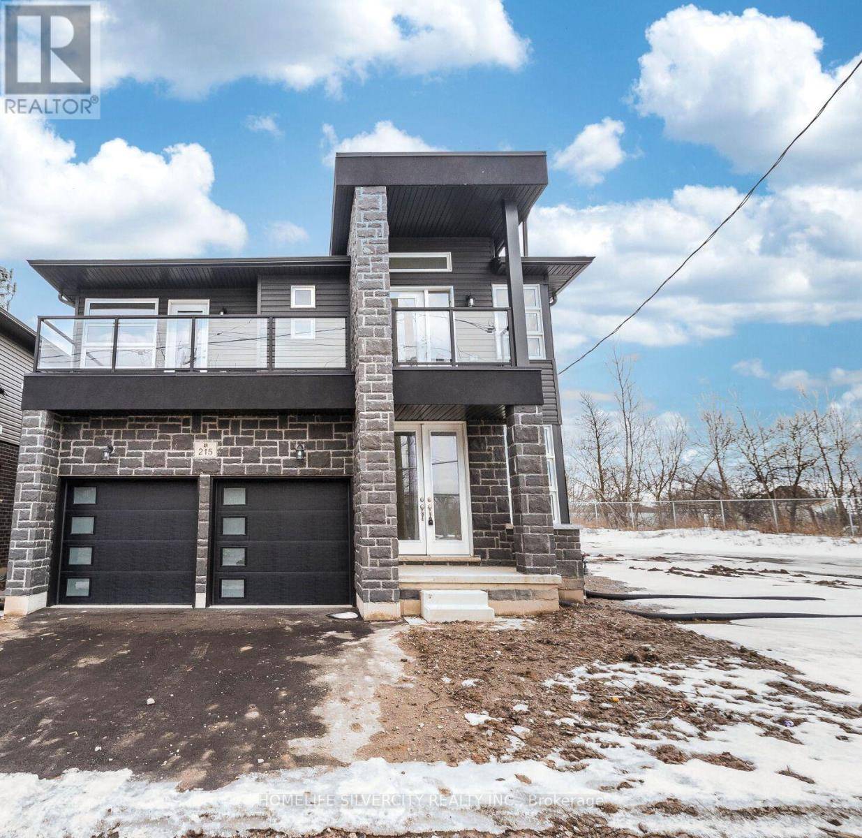Welland (lincoln/crowland), ON L3B1Z4,215 SOUTHWORTH STREET N