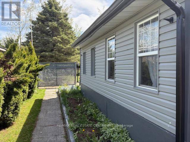 Southgate, ON N0C1B0,64 MAPLE GROVE VILLAGE ROAD