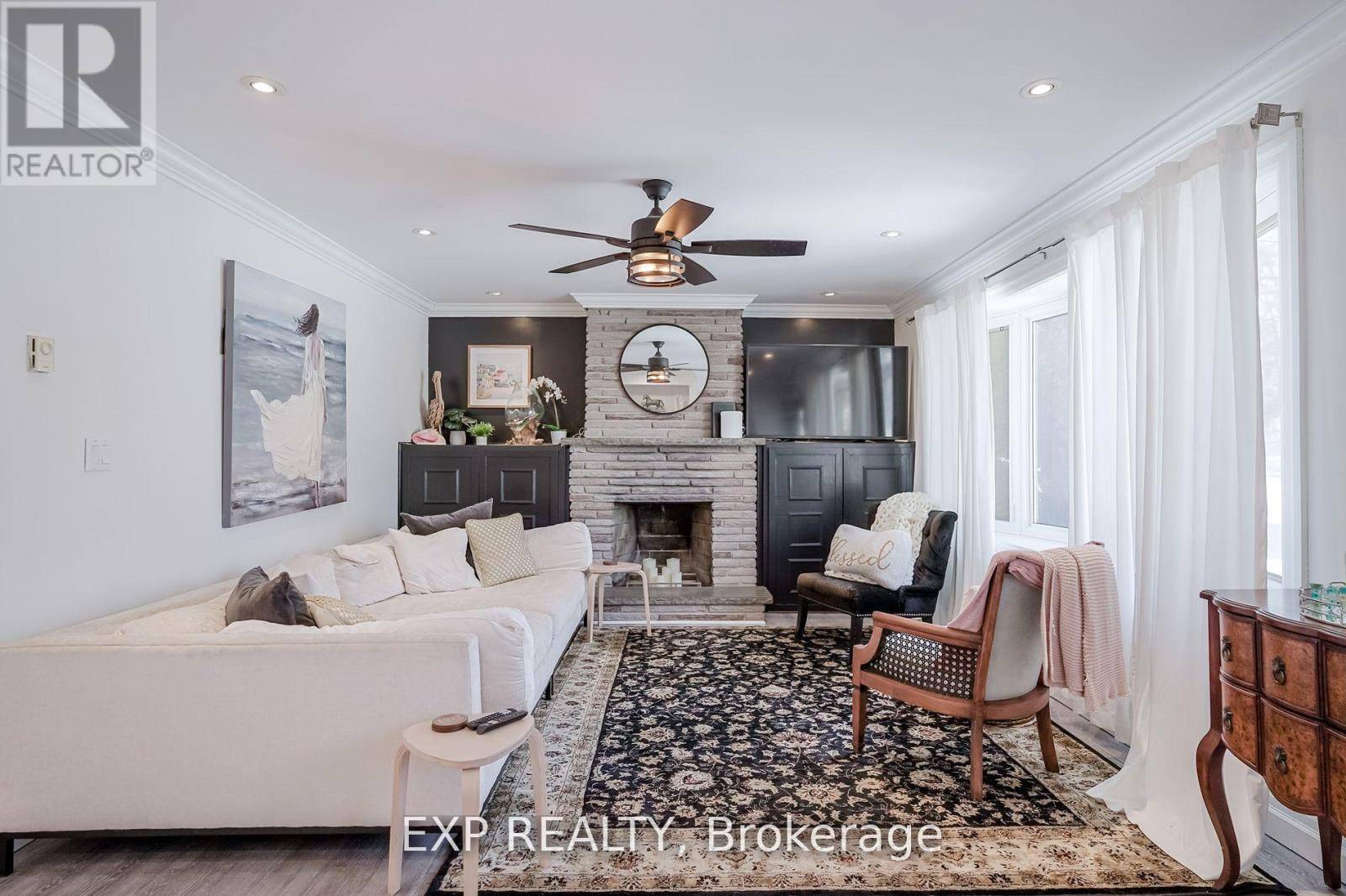 Cobourg, ON K9A2Z3,130 TREMAINE STREET