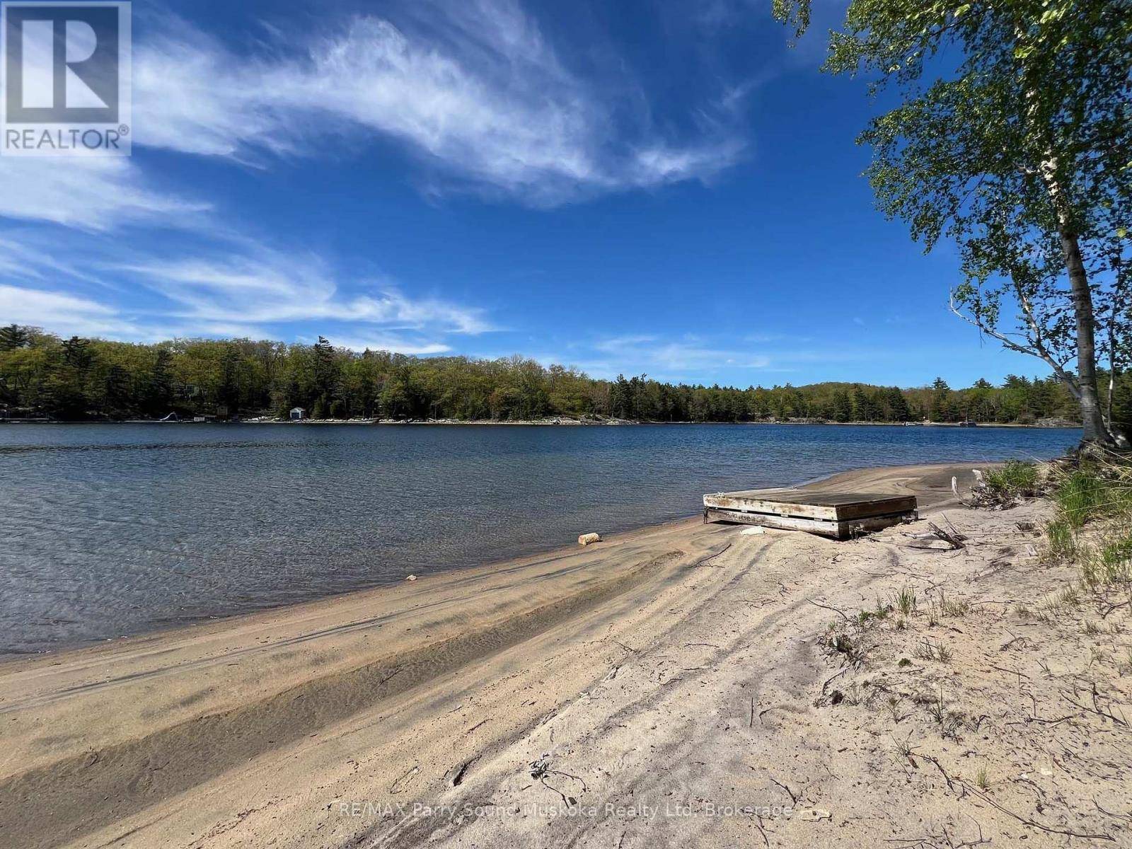 Carling, ON P2A2X4,586 ROSE ISLAND DRIVE