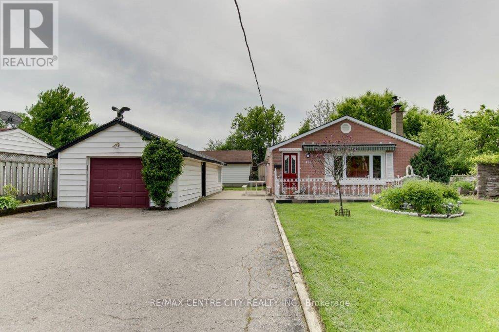 London East (east H), ON N5V2B3,473 SECOND STREET