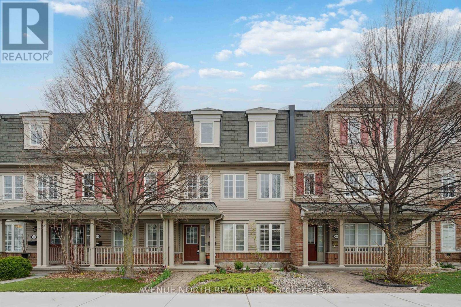 Ottawa, ON K2S0E3,112 HUNTMAR DRIVE