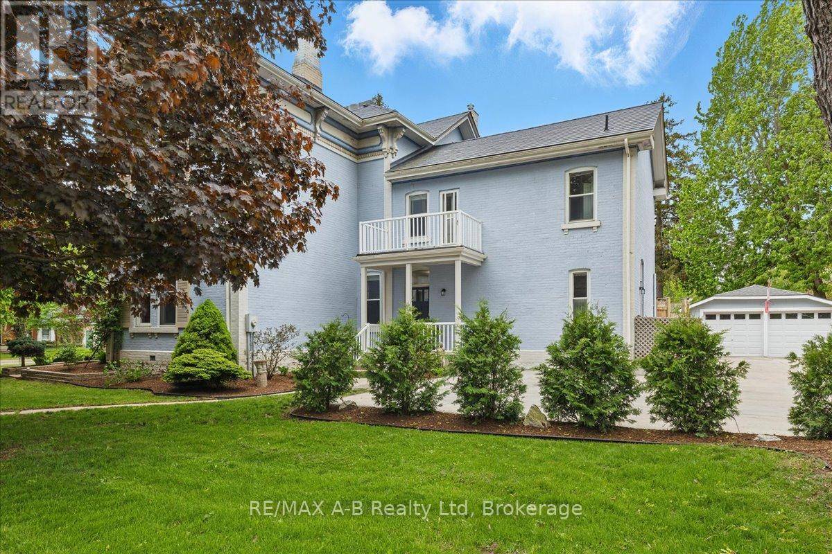 Stratford, ON N5A6K9,126 JOHN STREET N