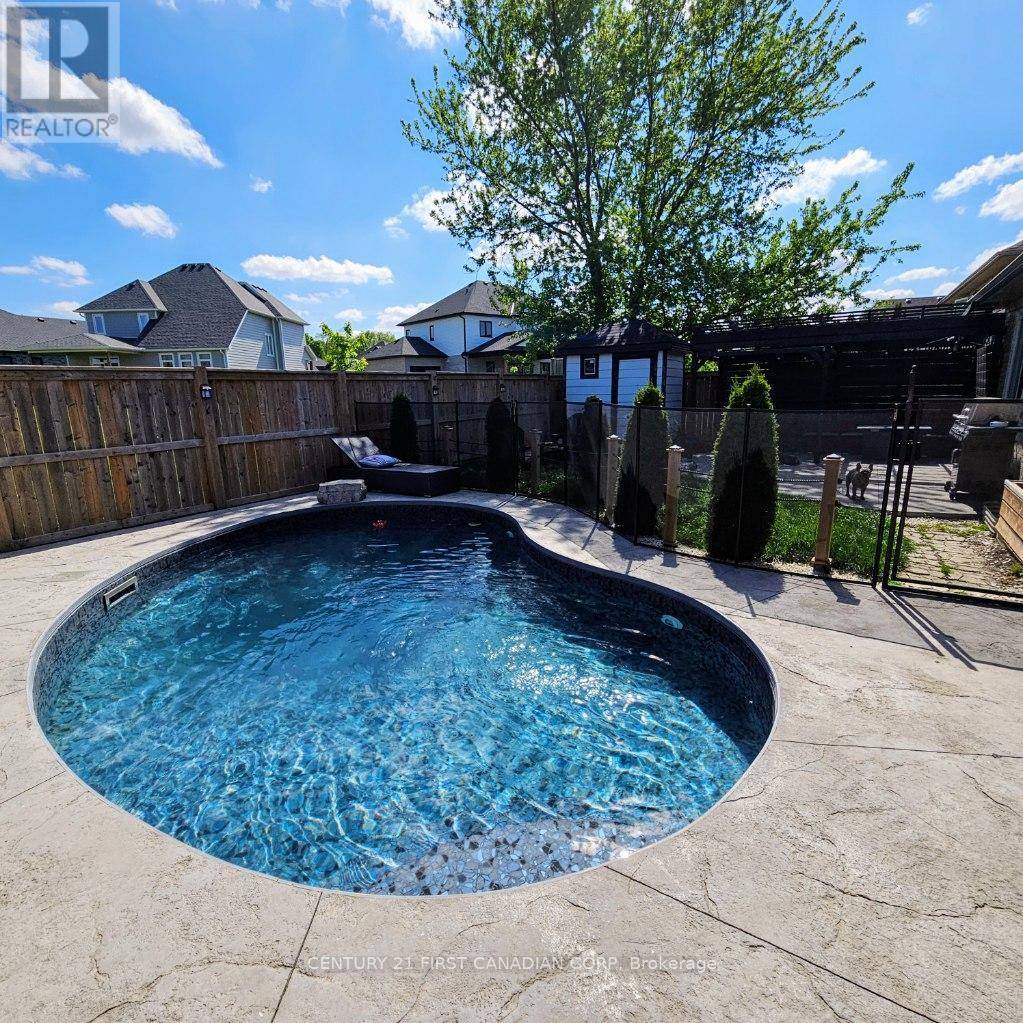 Strathroy-caradoc (ne), ON N7G4E1,292 THORN DRIVE