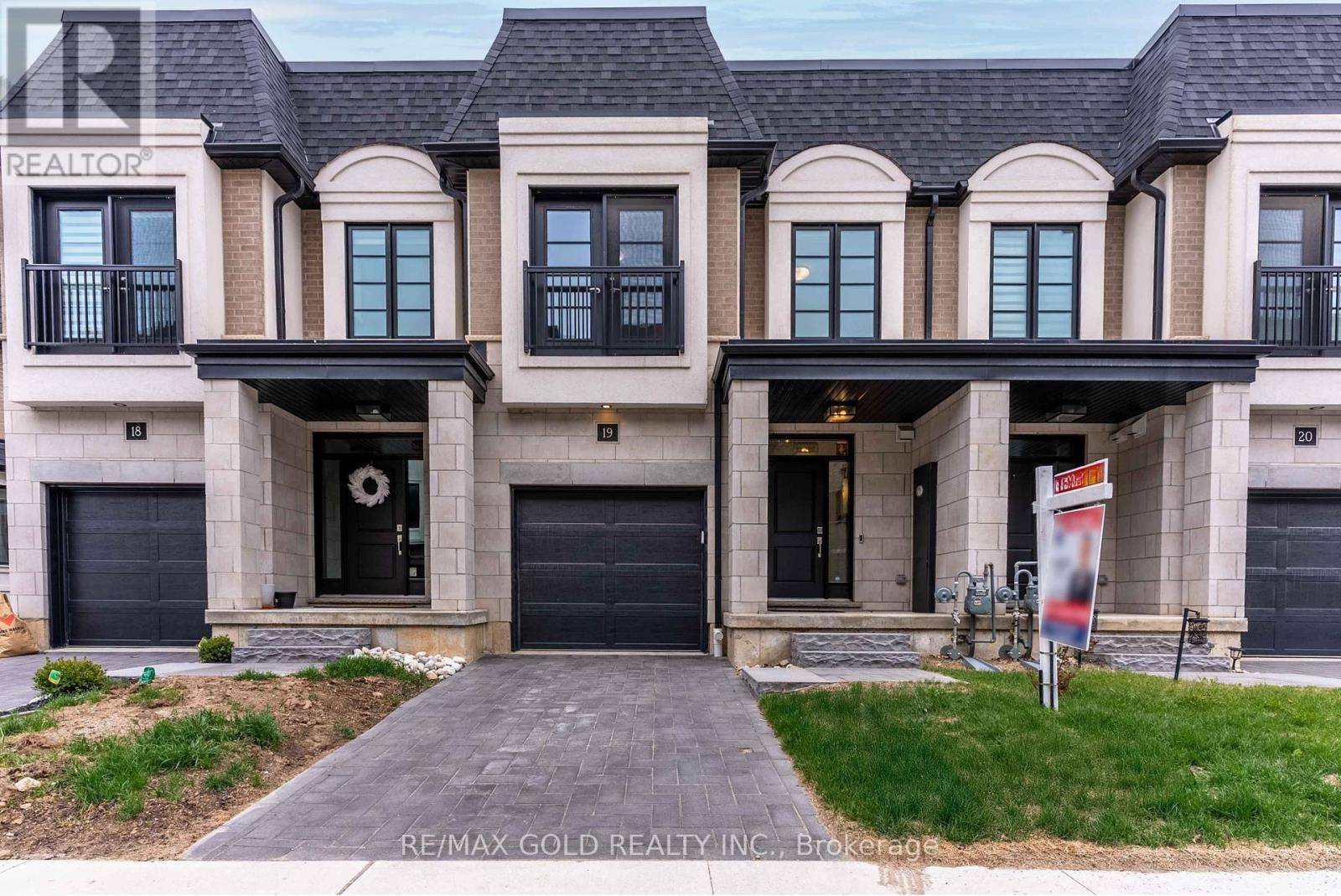 Cambridge, ON N1R0E1,143 Elgin ST North #19