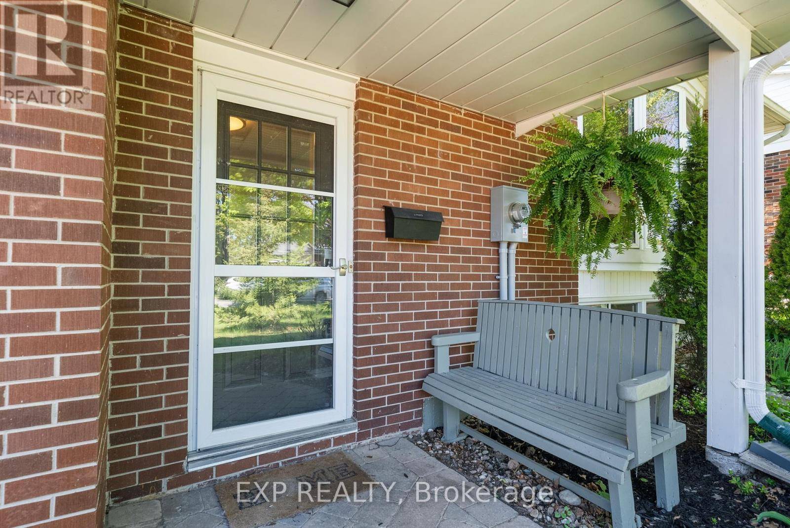 Cobourg, ON K9A4C5,39 BAYVIEW CRESCENT