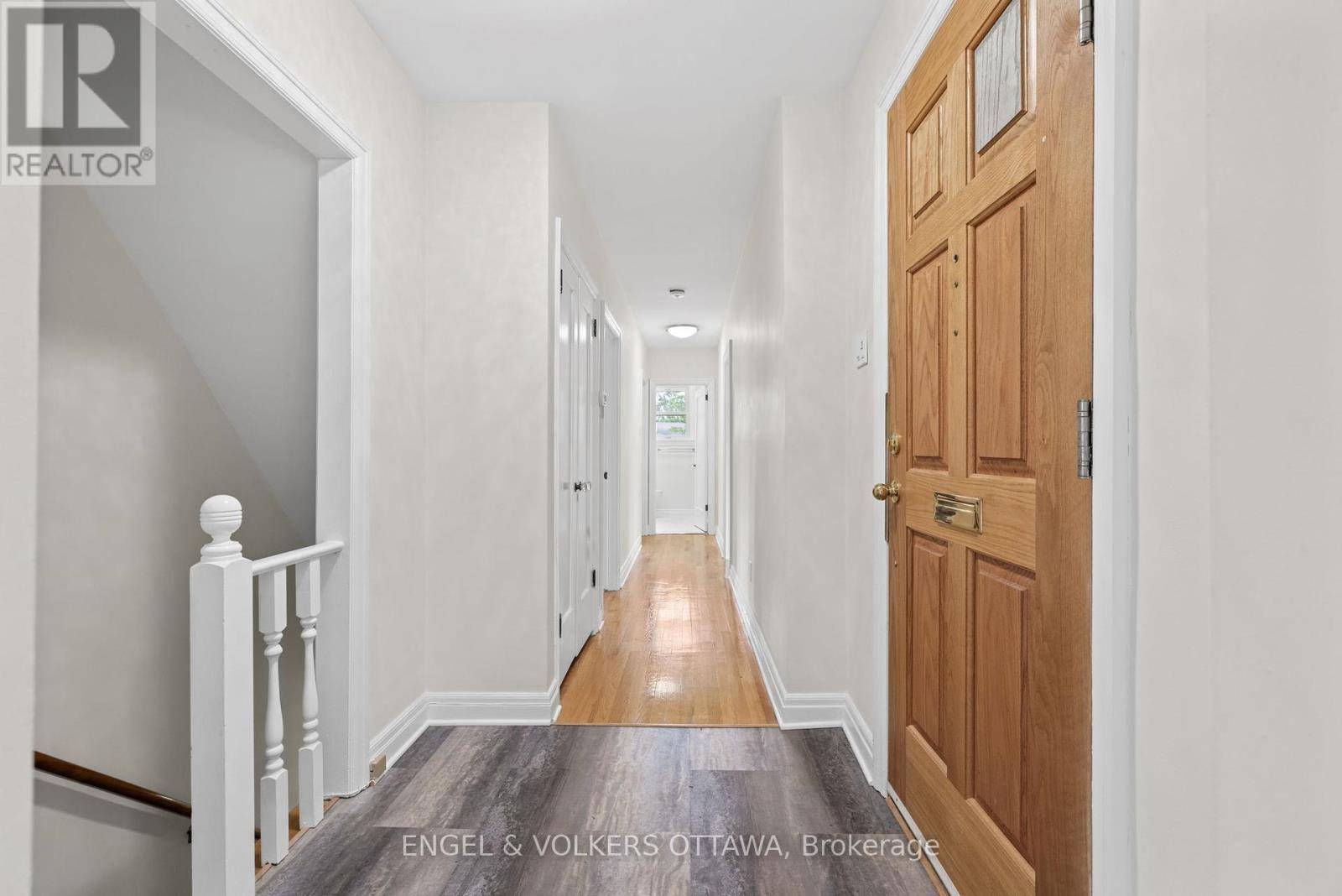 Ottawa, ON K1H7K8,1960 ALTA VISTA DRIVE