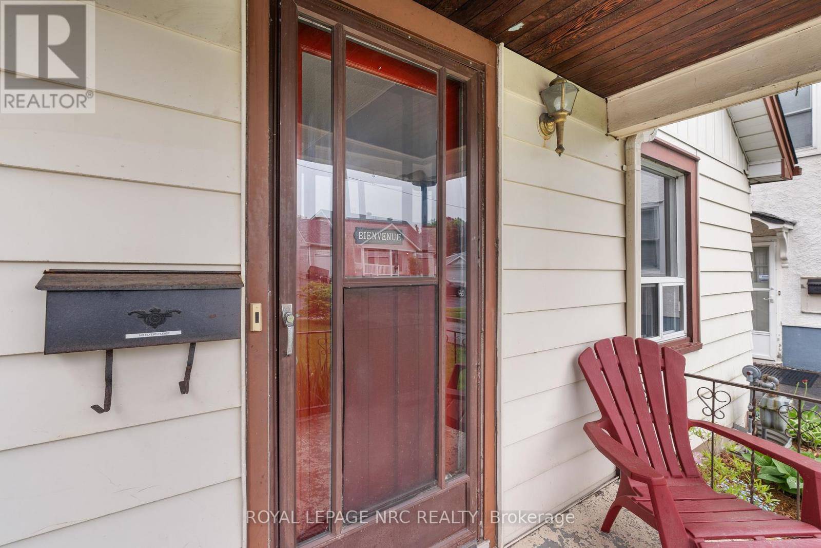 St. Catharines (fairview), ON L2N1B2,4 MOOTE STREET