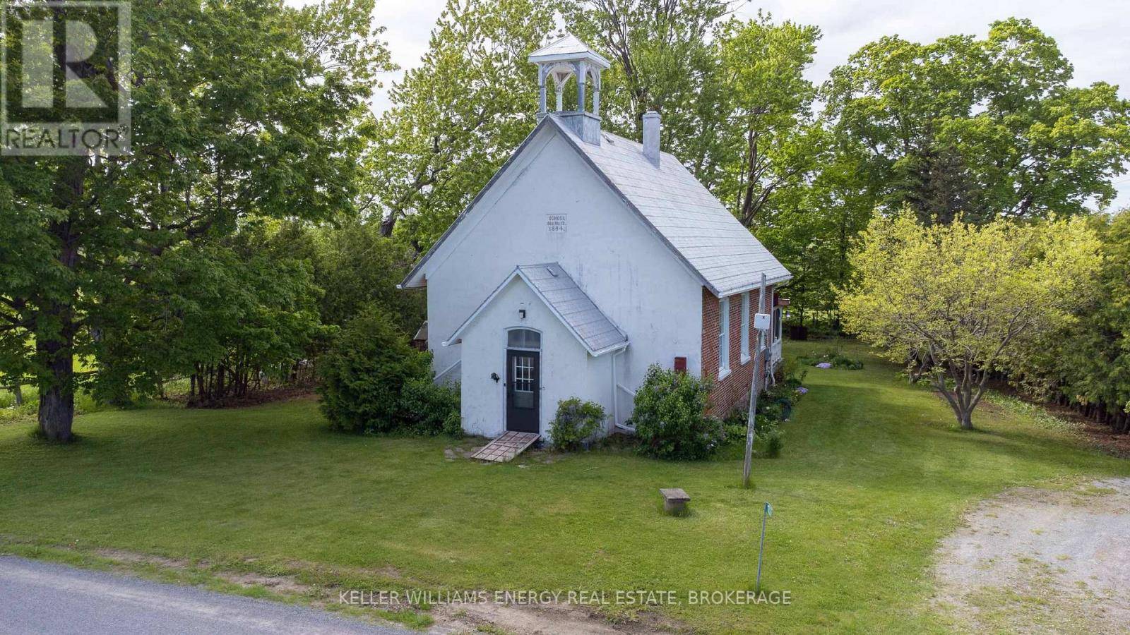 Prince Edward County (sophiasburg Ward), ON K0K1W0,1333 FISH LAKE ROAD