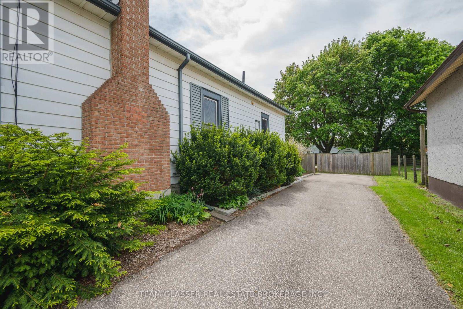 Aylmer, ON N5H1T1,30 HARVEY STREET