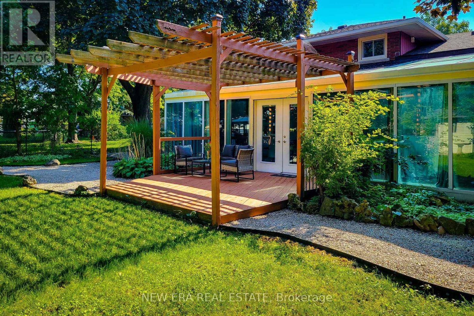 St. Catharines (port Dalhousie), ON L2N4Z9,134 BAYVIEW DRIVE
