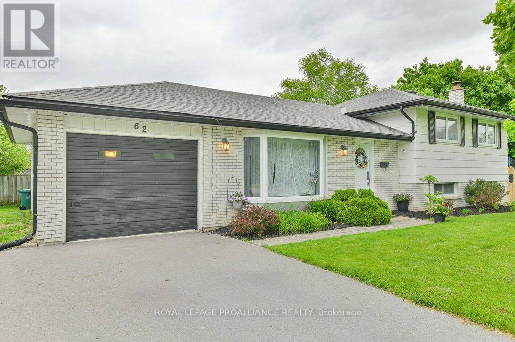 Belleville (belleville Ward), ON K8P4L5,62 VILLAGE DRIVE