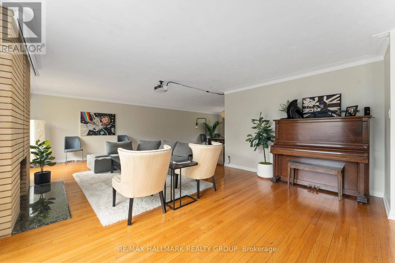 Ottawa, ON K1H5C2,333 ROGER ROAD