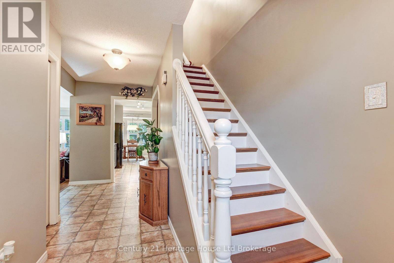 Woodstock (woodstock - North), ON N4T1L1,395 Springbank AVE North #3