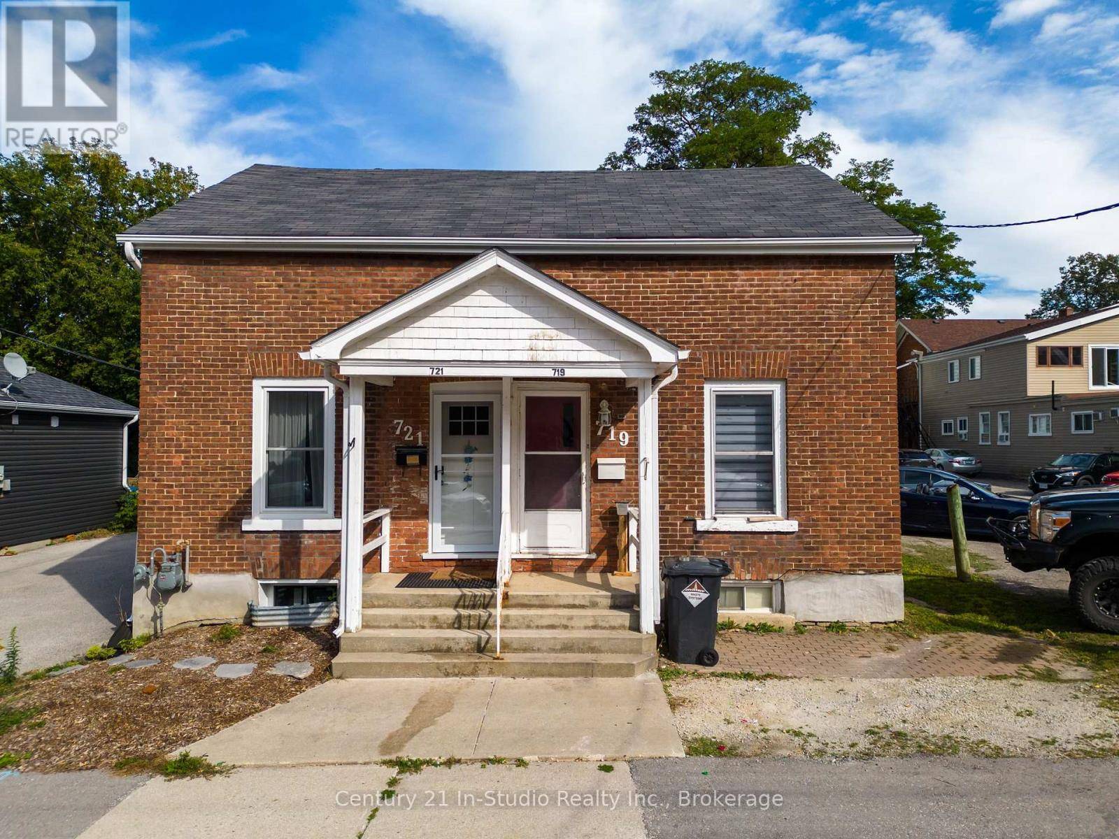 Owen Sound, ON N4K2C6,719 1ST AVENUE E