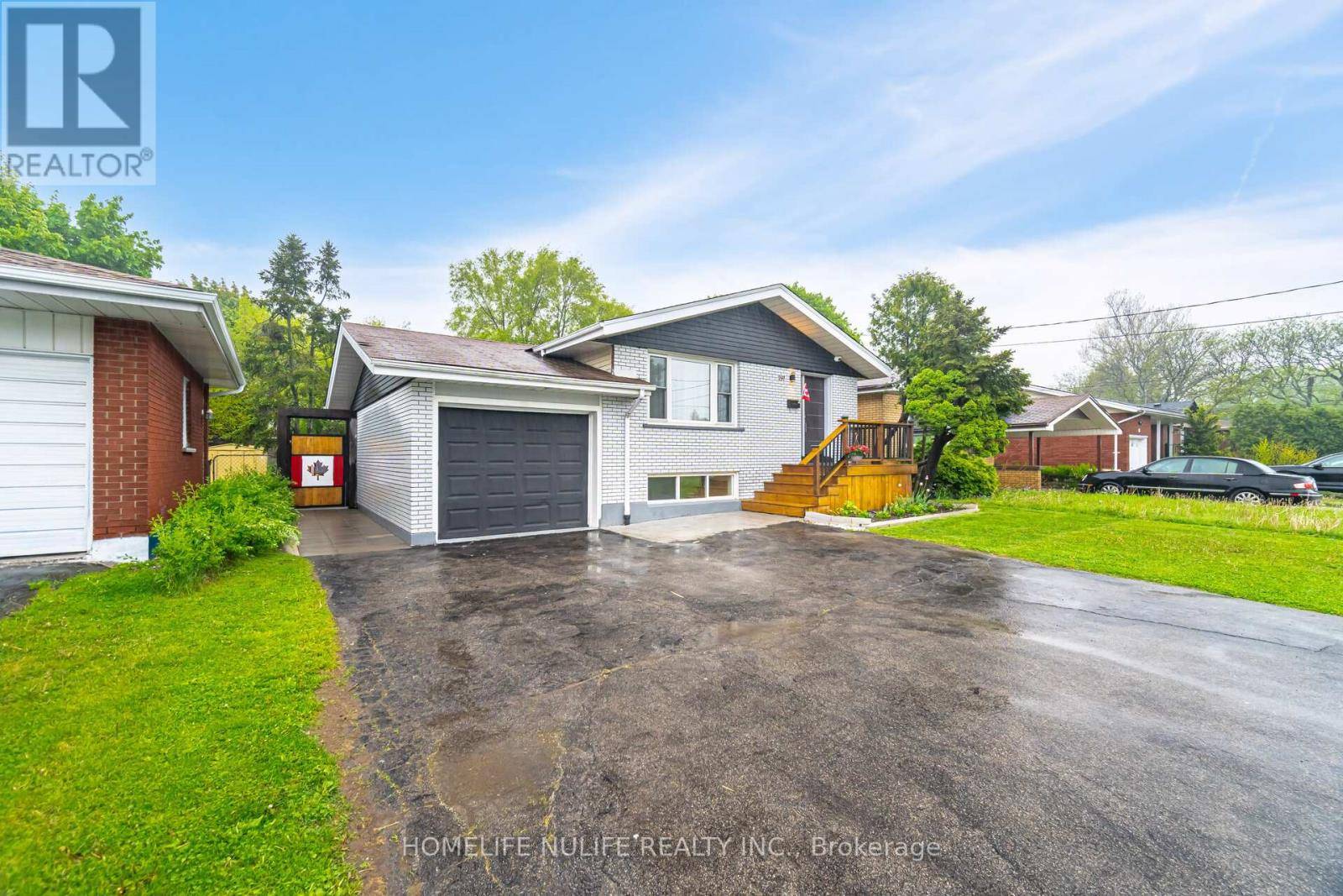 Hamilton (westcliffe), ON L9C1W2,297 MOHAWK ROAD W