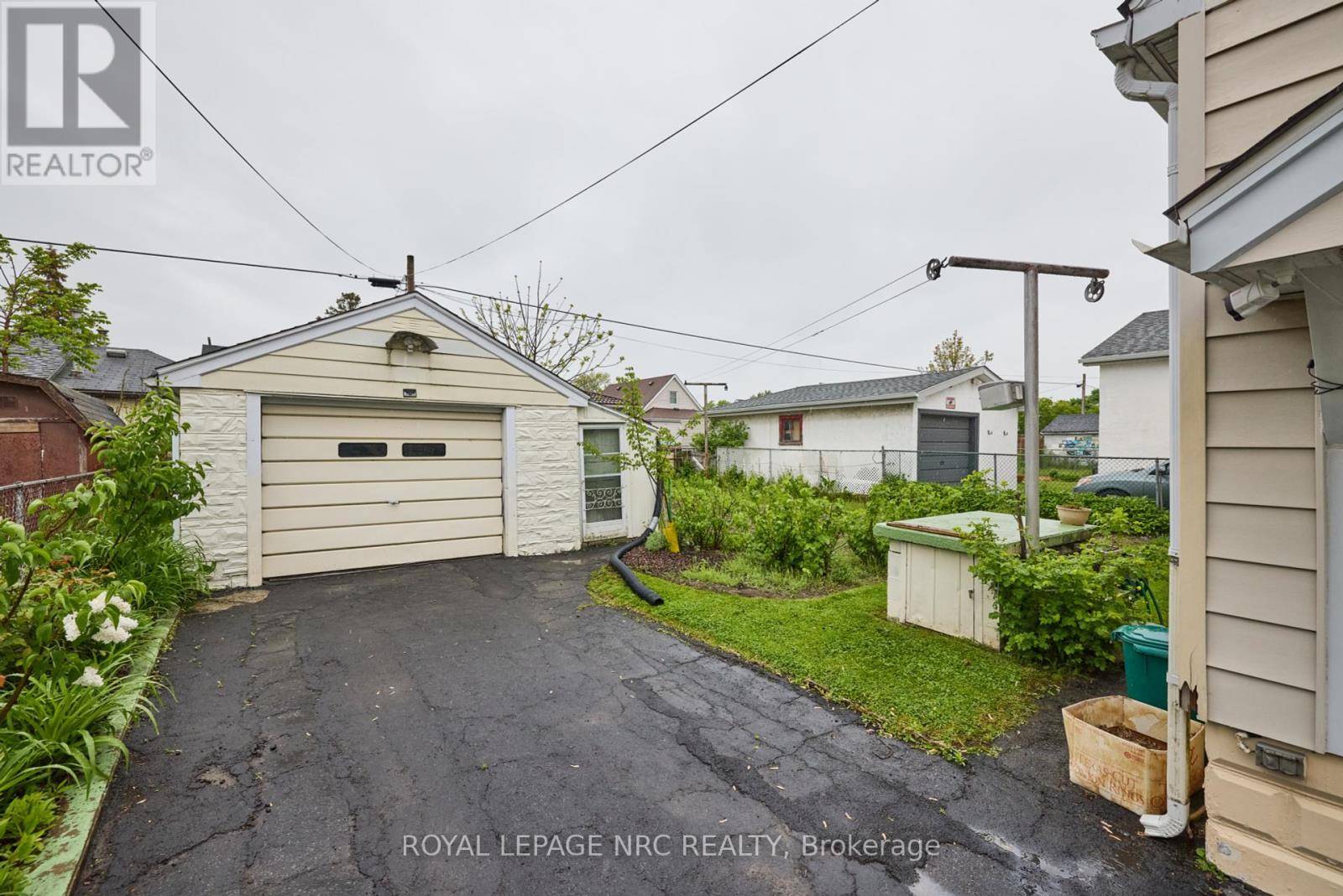 Welland (lincoln/crowland), ON L3B2J1,506 HARRIET STREET