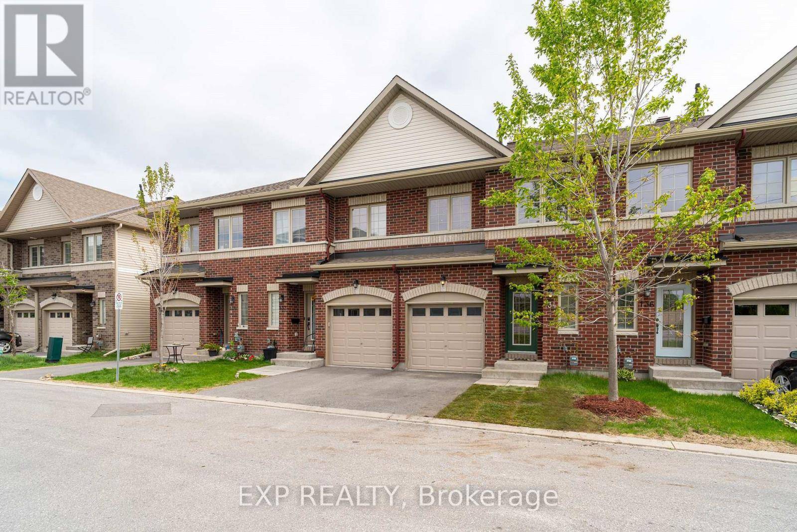 Ottawa, ON K2J6H9,134 CAMDEN PRIVATE