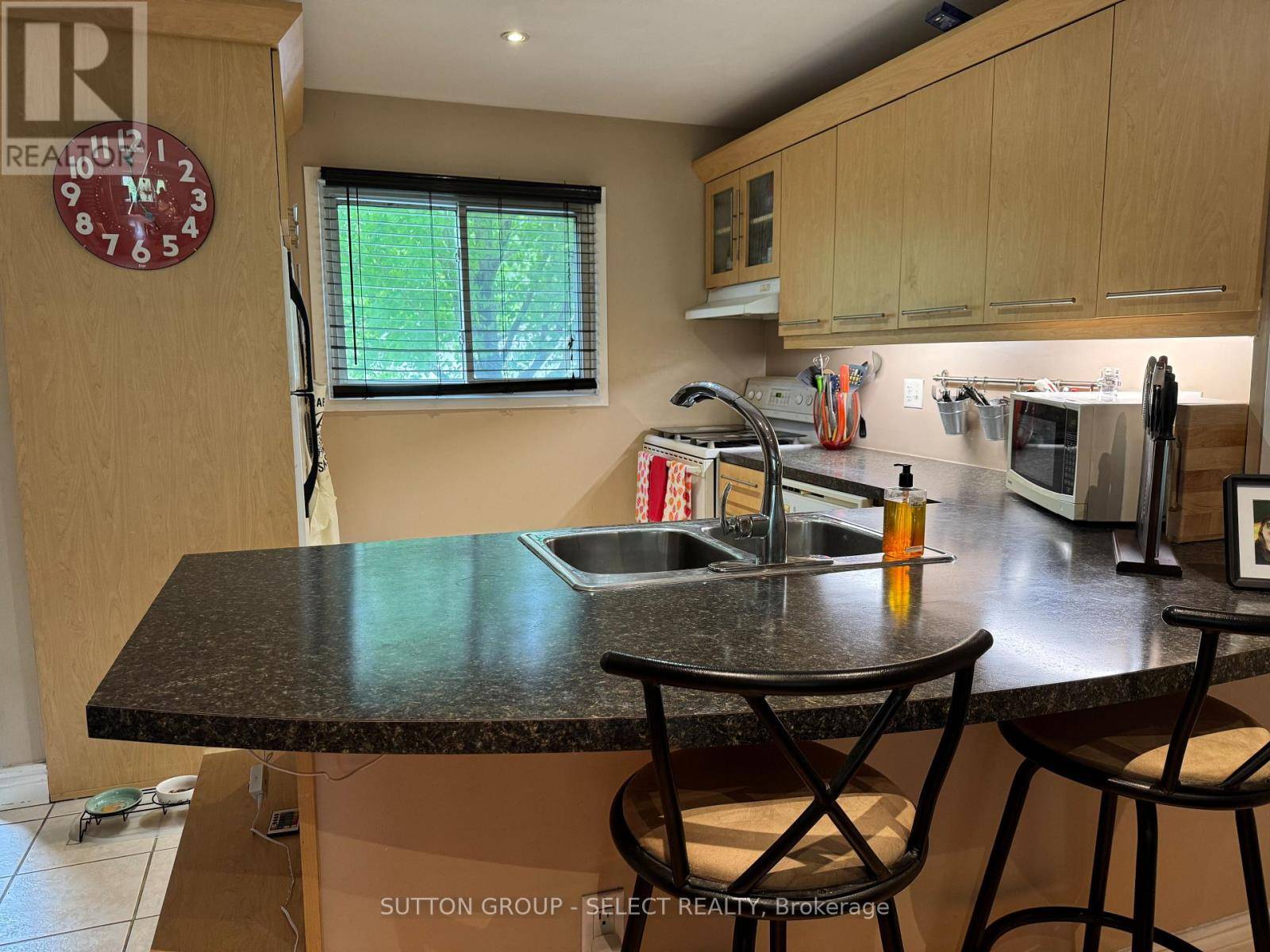 London South (south K), ON N6K2S5,639 GRIFFITH STREET