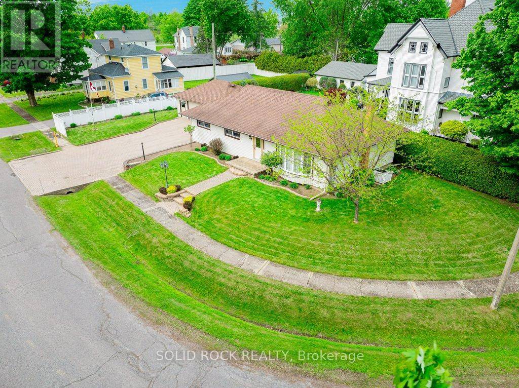 South Dundas, ON K0E1K0,7 BROUSE DRIVE