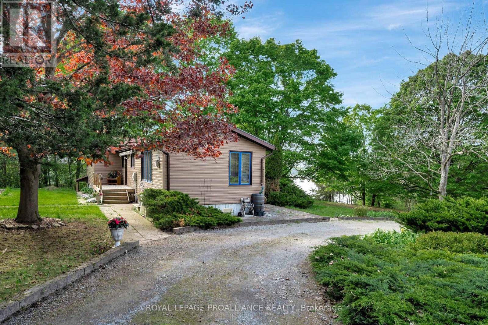 Prince Edward County (picton Ward), ON K0K2T0,12112C LOYALIST PARKWAY