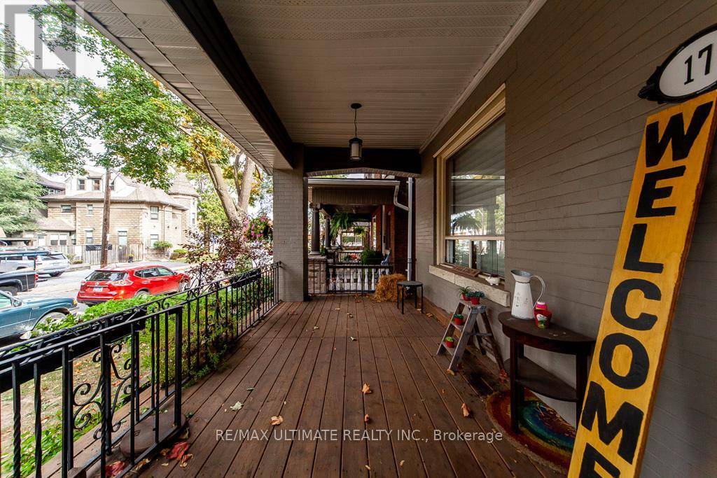 Hamilton (landsdale), ON L8M2K1,17 FAIRLEIGH AVENUE S