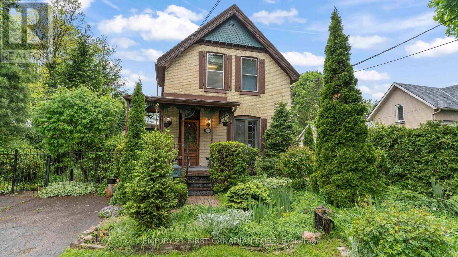 London South (south D), ON N6J1B1,181 WILDWOOD AVENUE