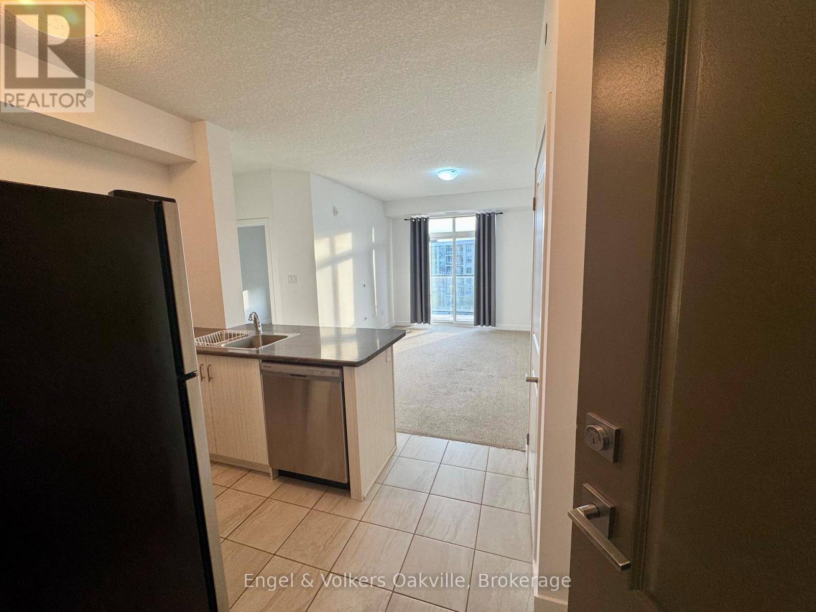 Hamilton (stoney Creek), ON L8E0K2,101 Shoreview PL #530