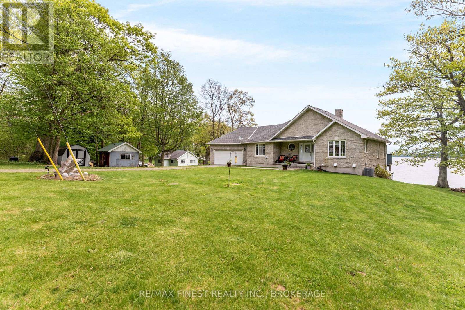 Frontenac Islands (the Islands), ON K0H2Y0,121 HICKORY LANE