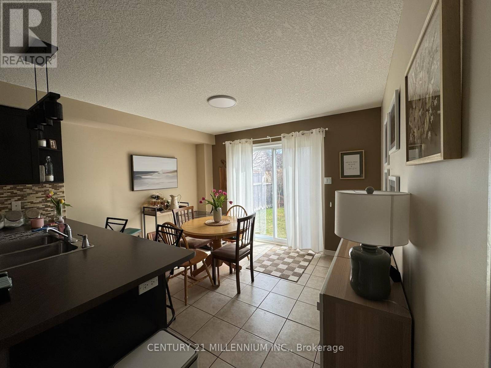 Shelburne, ON L9V3E2,117 SILK DRIVE