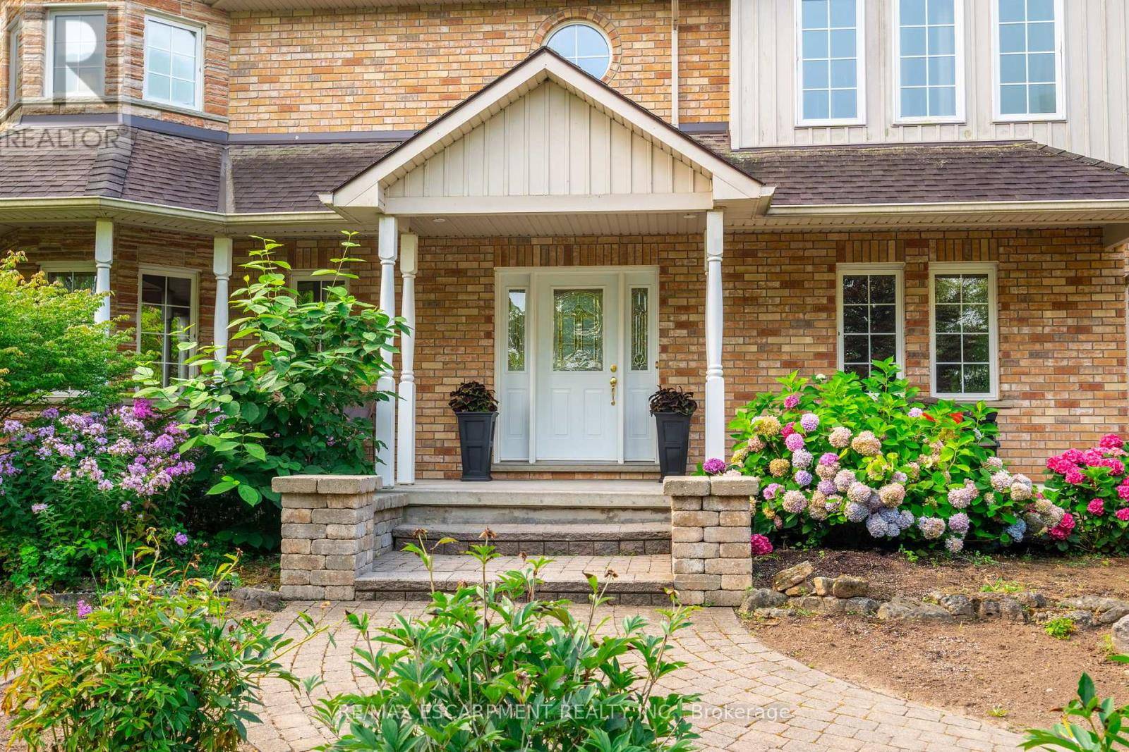 Grimsby (grimsby Escarpment), ON L3M4E7,86 RIDGE ROAD E