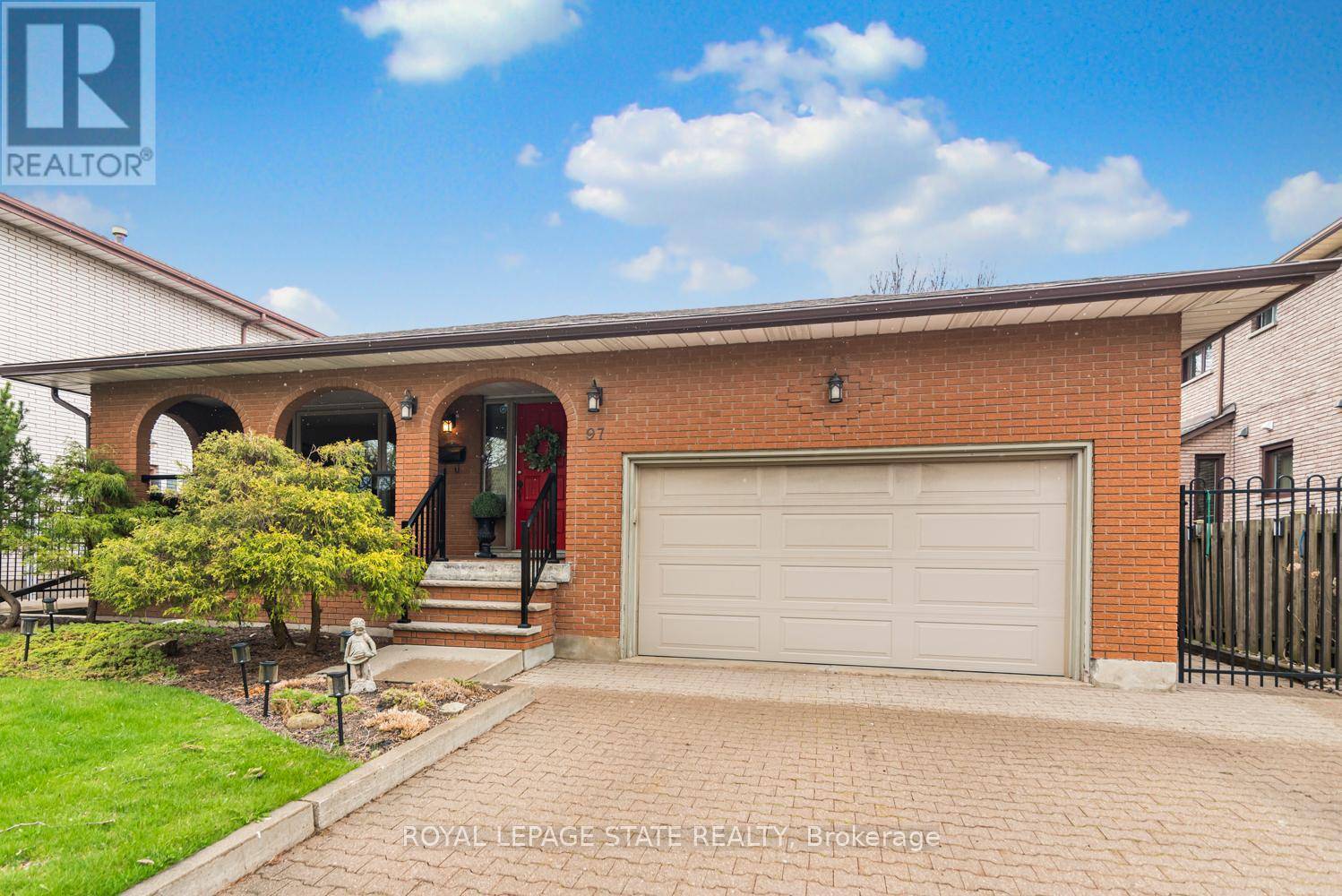 Hamilton (trenholme), ON L8W1R4,97 ALBION FALLS BOULEVARD