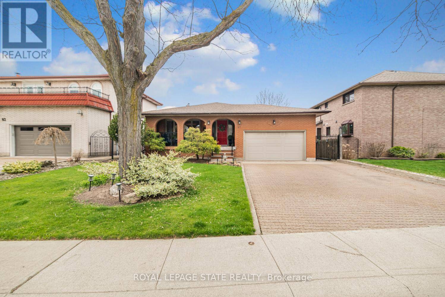 Hamilton (trenholme), ON L8W1R4,97 ALBION FALLS BOULEVARD