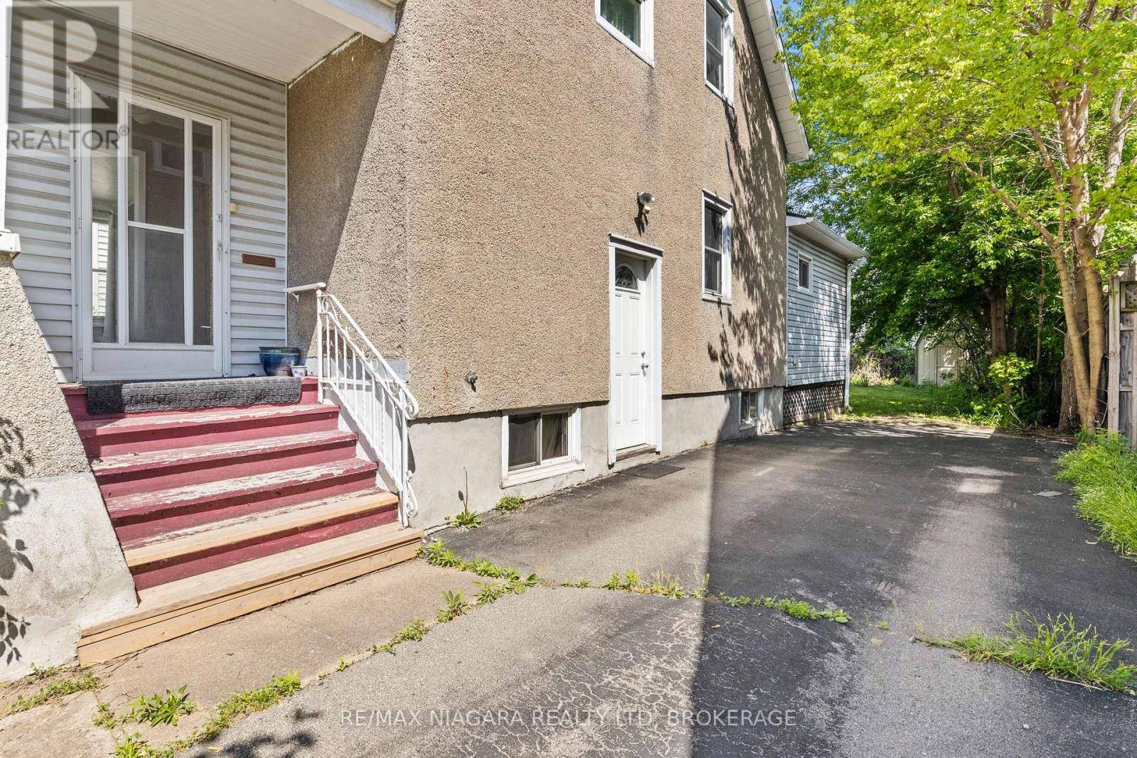 Niagara Falls (cherrywood), ON L2E2N9,5419 MAPLE STREET