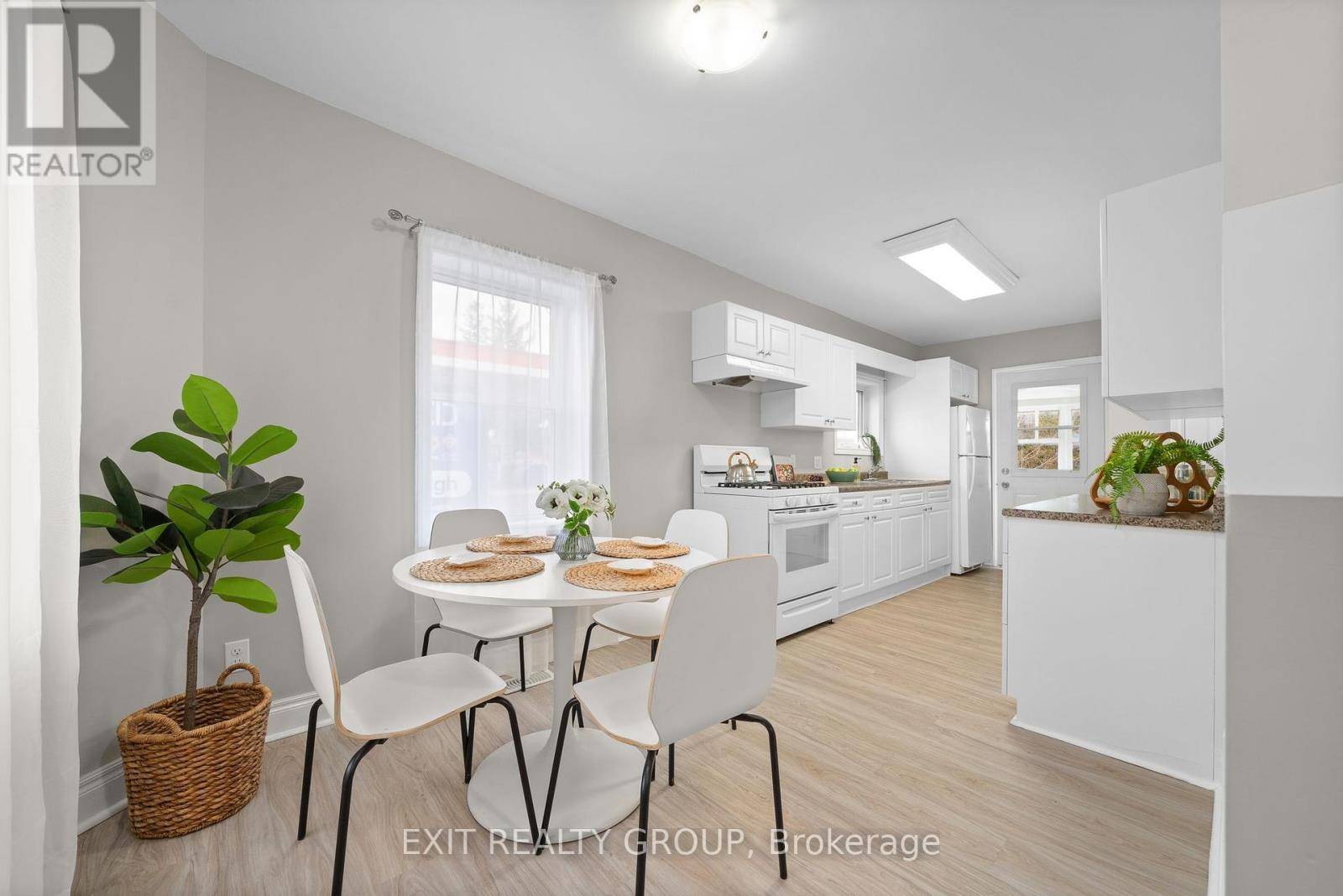 Trent Hills (campbellford), ON K0L1L0,74 FRONT STREET N