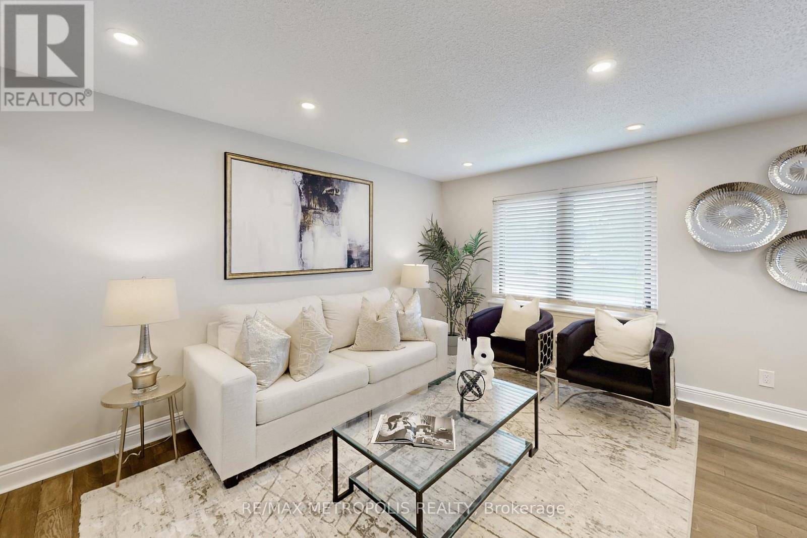Hamilton (stoney Creek Mountain), ON L8J1G5,21 MARSTON STREET