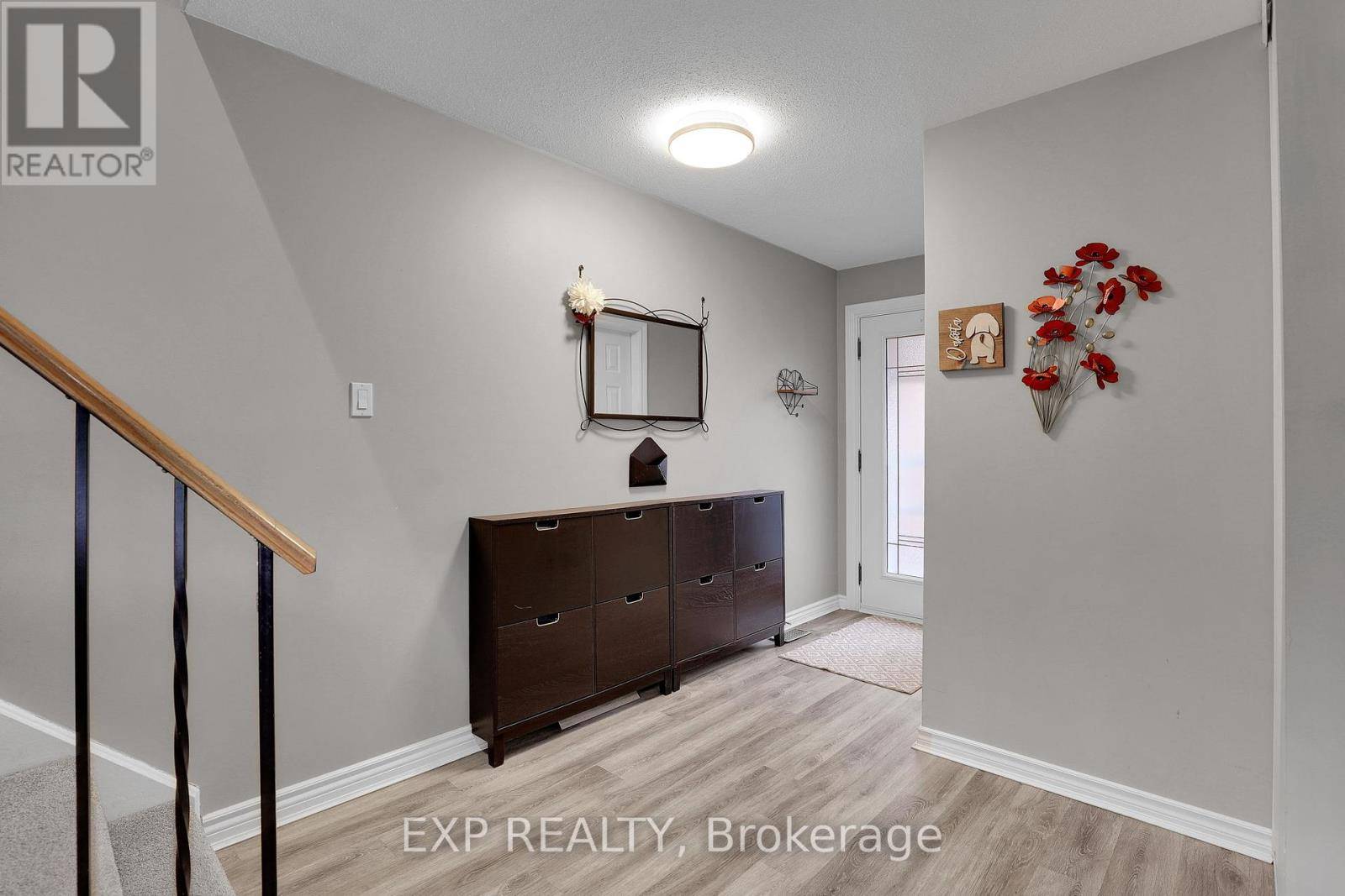 Ottawa, ON K1E3V9,112 CLAIBORNE WAY