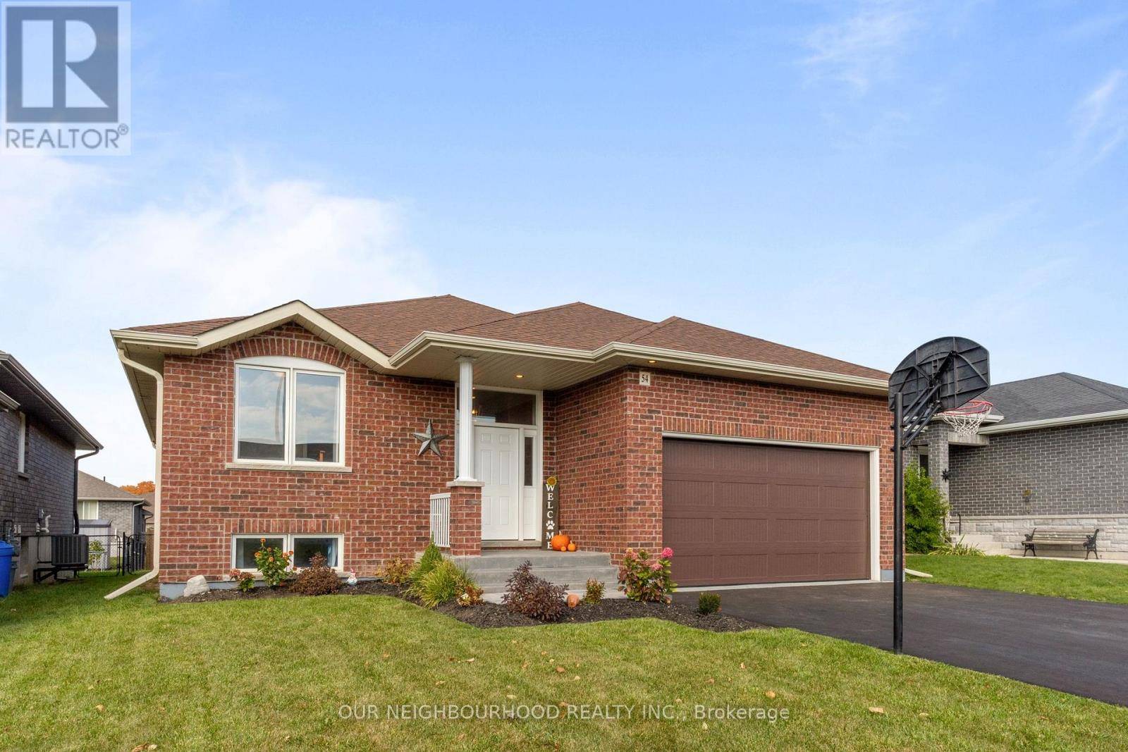 Quinte West (murray Ward), ON K8V0G1,54 MCINTOSH CRESCENT