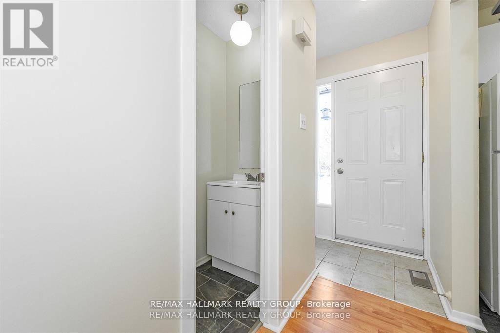 Ottawa, ON K2L2B8,19 BERING COURT