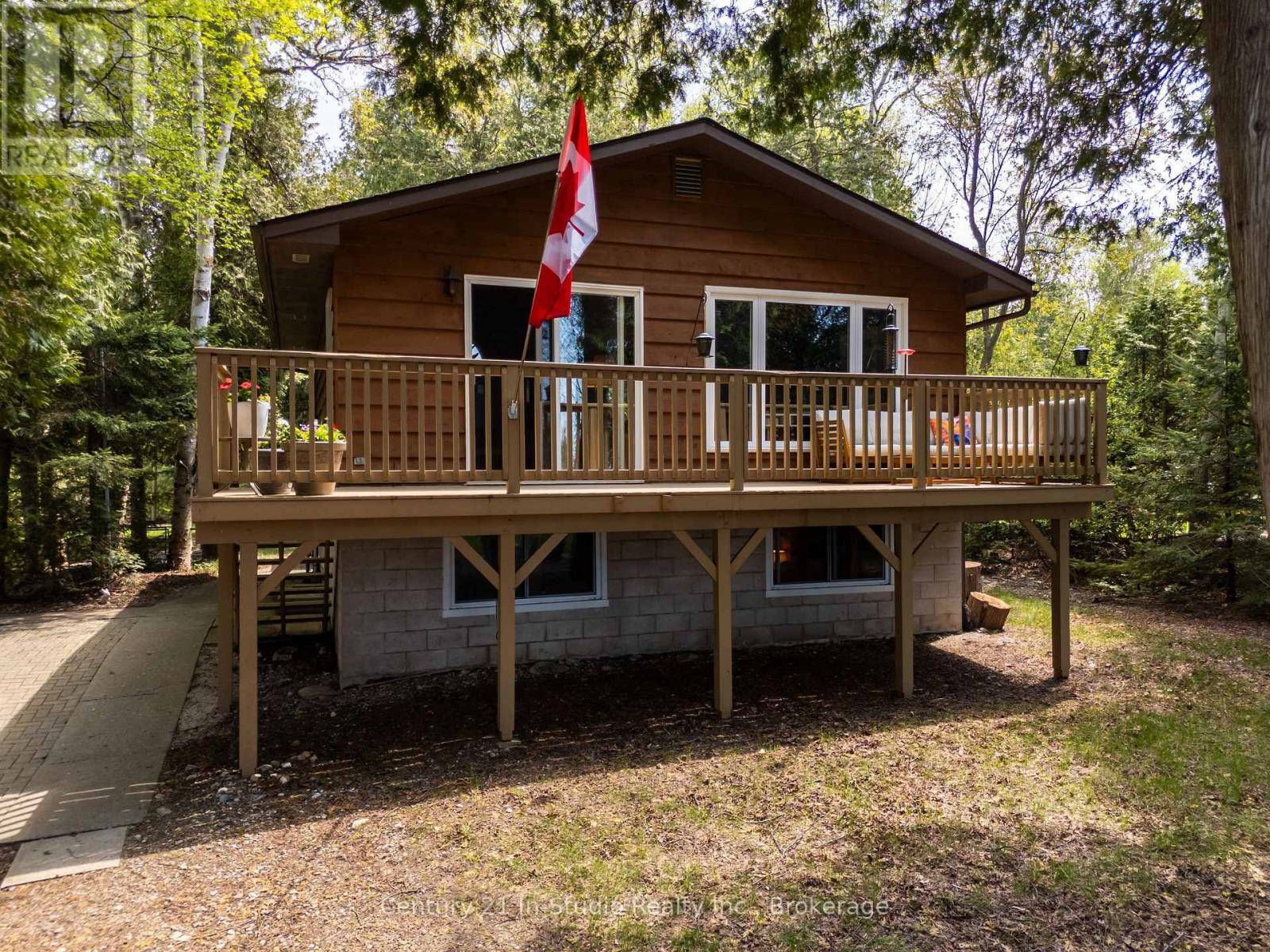 Saugeen Shores, ON N0H2C6,24 MIRAMICHI BAY ROAD