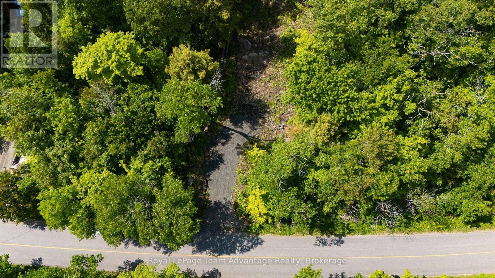 Mcdougall, ON P2A2W7,31 PINEWOOD ROAD