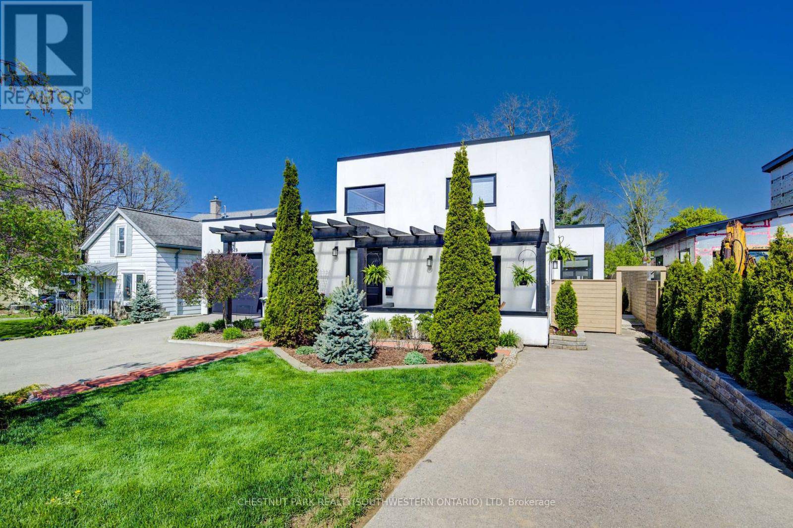 Waterloo, ON N2K1S5,149 WOOLWICH STREET