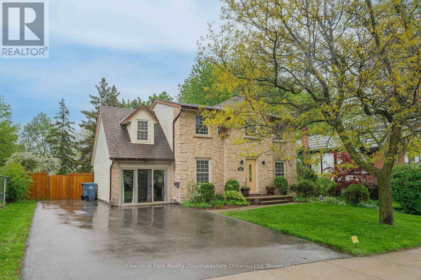 Guelph (kortright West), ON N1G3H8,582 KORTRIGHT ROAD W