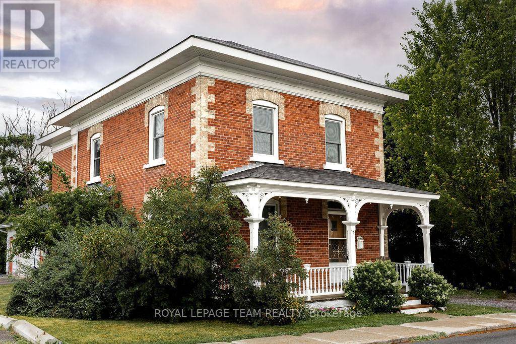 North Grenville, ON K0G1J0,5 MARY STREET